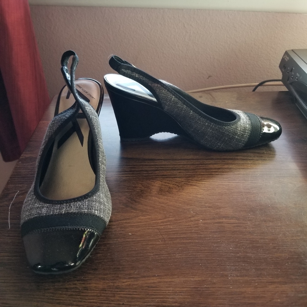 Shoe